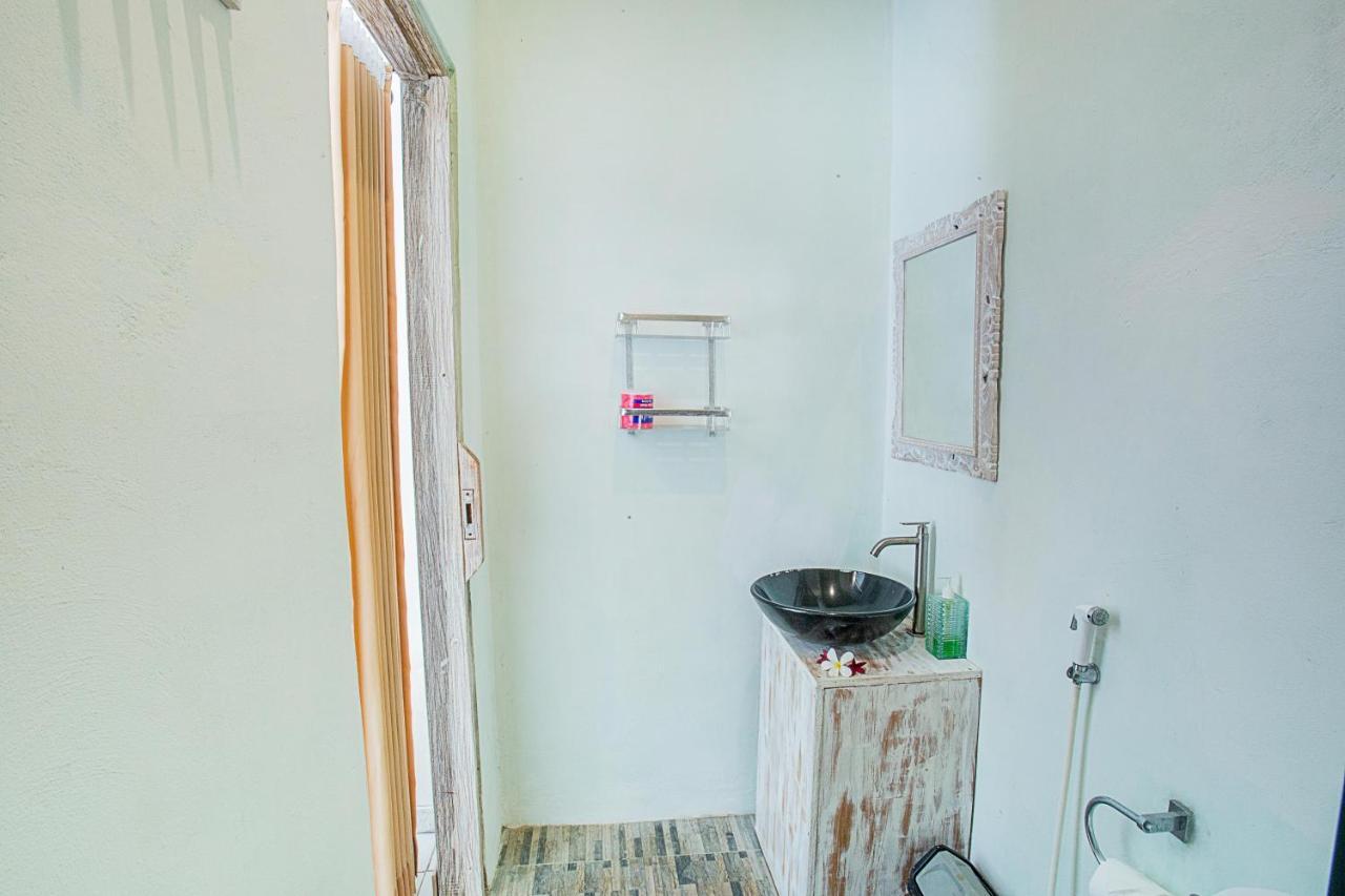 Naturale Guest House Lembongan Buitenkant foto